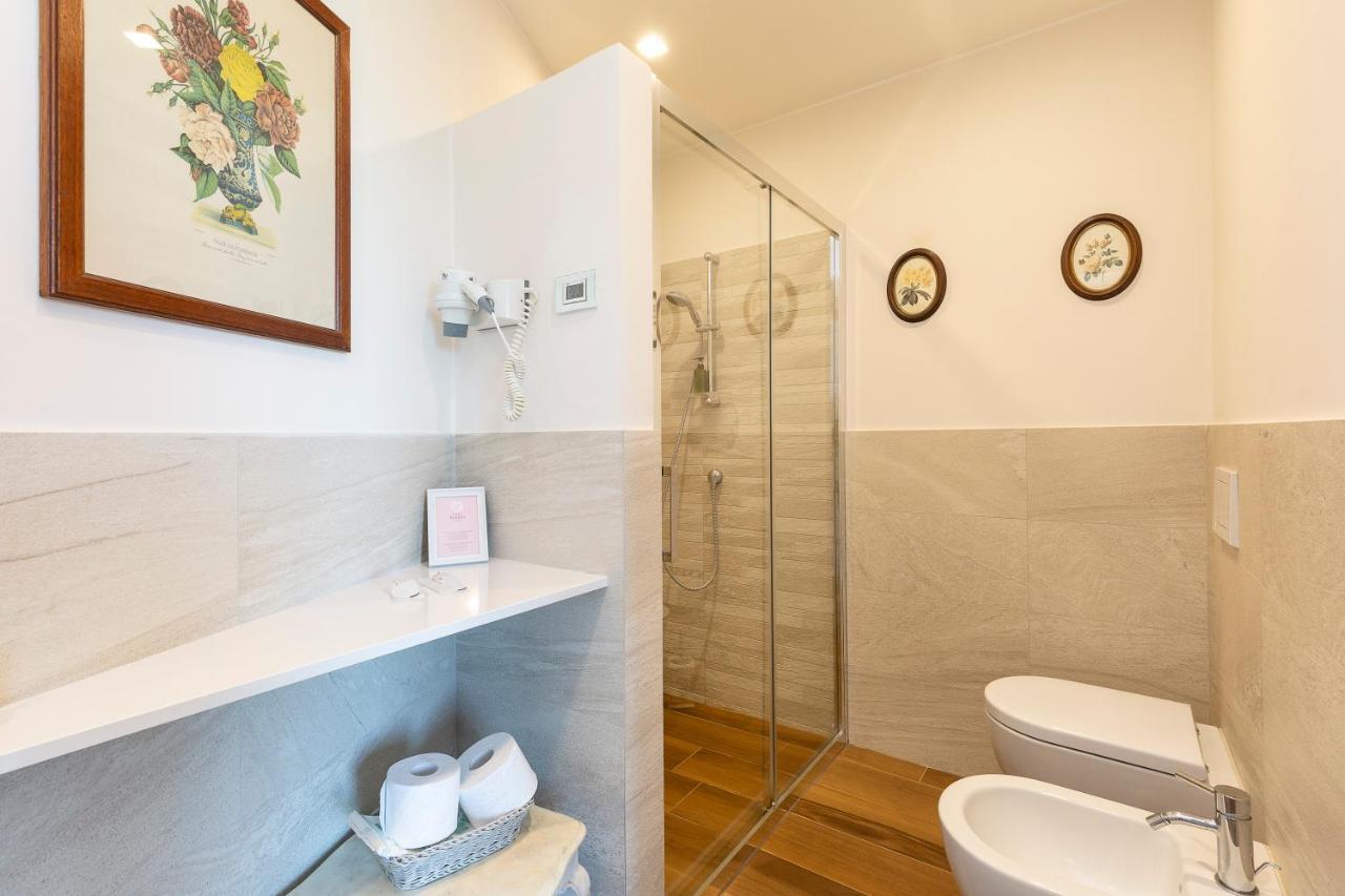 Villa Rubino Apartment Con Giardino E Jacuzzi Vista Lago 斯特雷萨 外观 照片